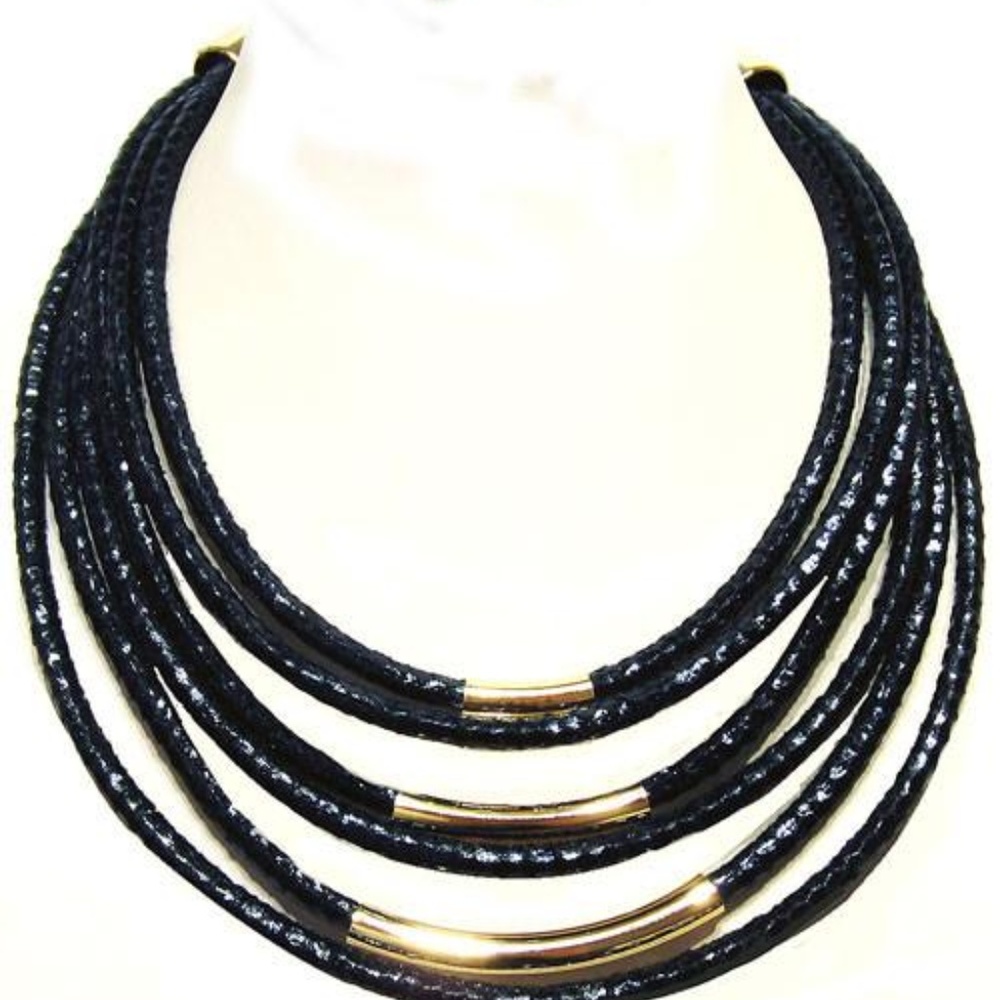 WOMEN JEWELRY AND ACCESSORIES
